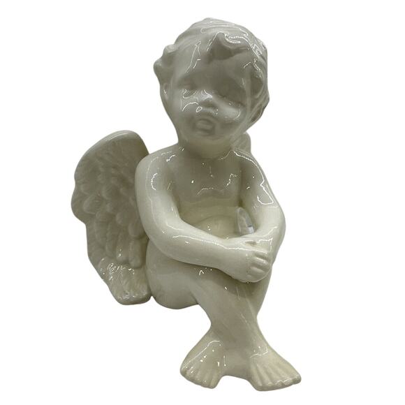 Vintage White Ceramic Cherub Baby Angel Figurine Sitting - Picture 1 of 7